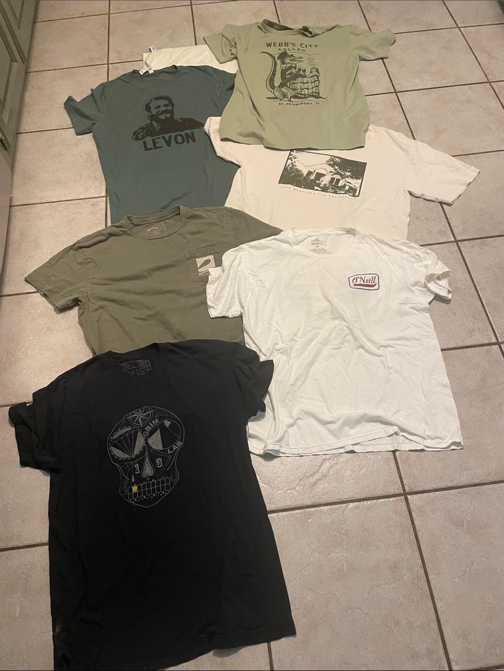 Mixed Graphic Tee Bundle